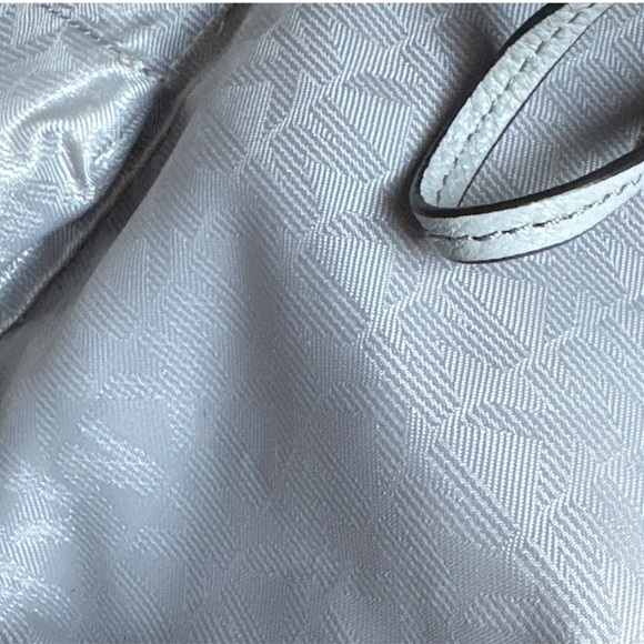 EUC Michael Kors Purse - Picture 2 of 3